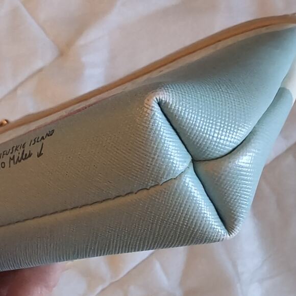 Spartina 449 Wristlet Featuring A Map Of The Northeastern Harbors - Picture 8 of 10